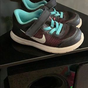 Nike Shoes - Nike shoes Nike Shoes - Nike shoes